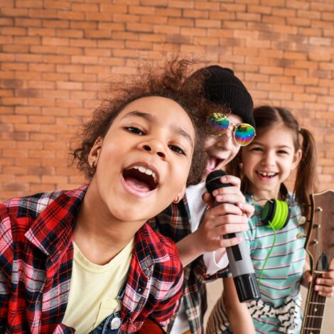 Kids Musik_shutterstock_1393706240