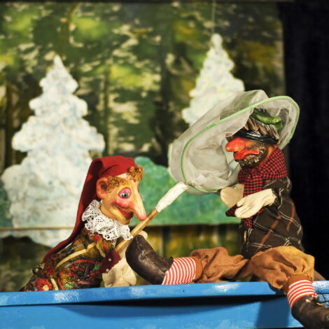 Hexe Rumpelbein_Bild_3 (c) Puppet Inge Figurentheater