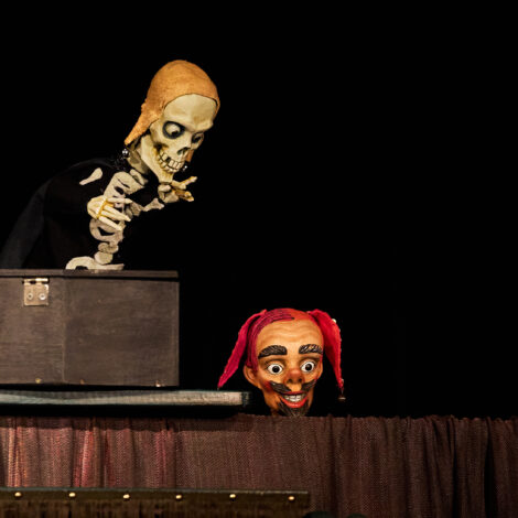 Mr. Caspar and his goofy family (c) ALFA THEATRE (2)